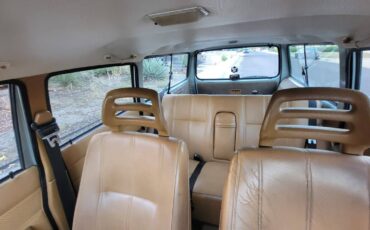Volvo-240-wagon-1986-8