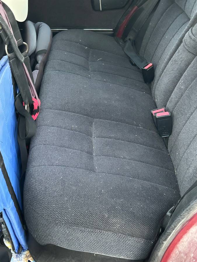 Volvo-240-wagon-1990-red-2