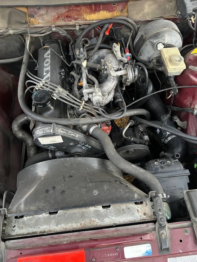 Volvo-240-wagon-1990-red-4