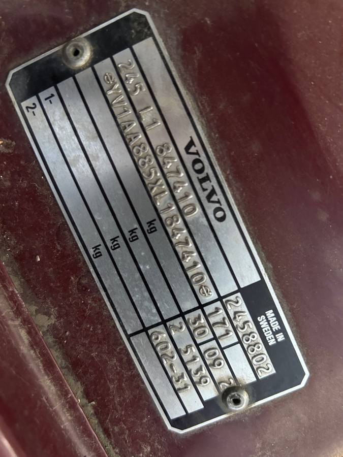 Volvo-240-wagon-1990-red-8