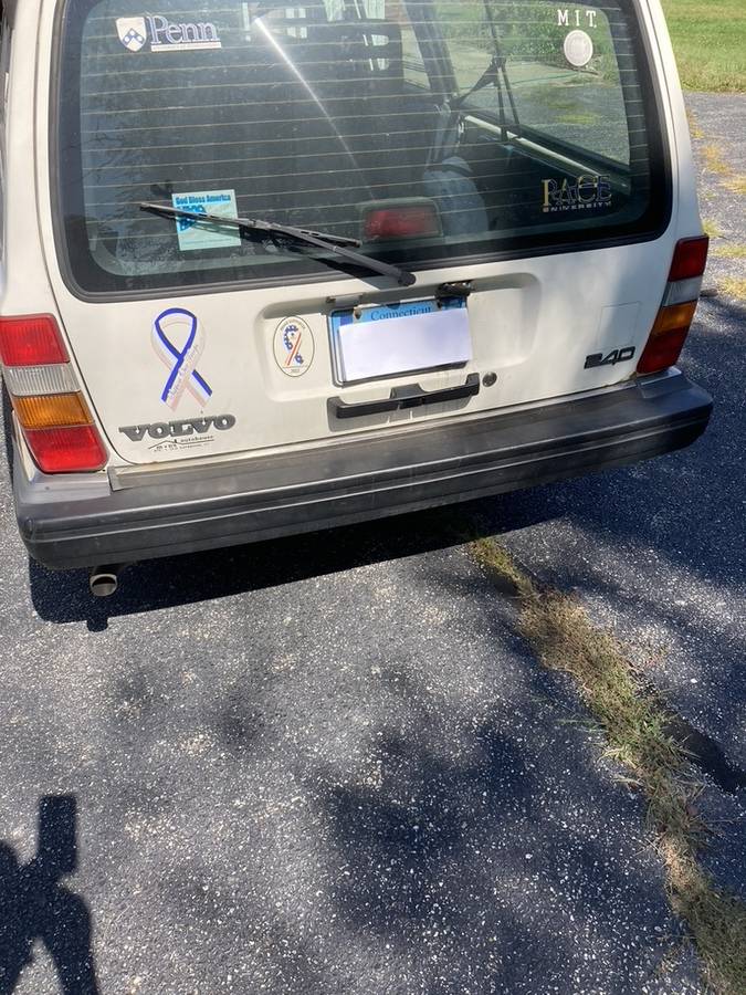 Volvo-240-wagon-1992-2
