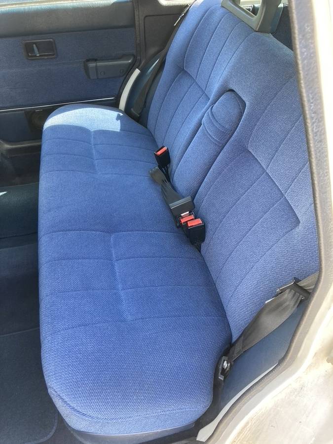 Volvo-240-wagon-1992-5