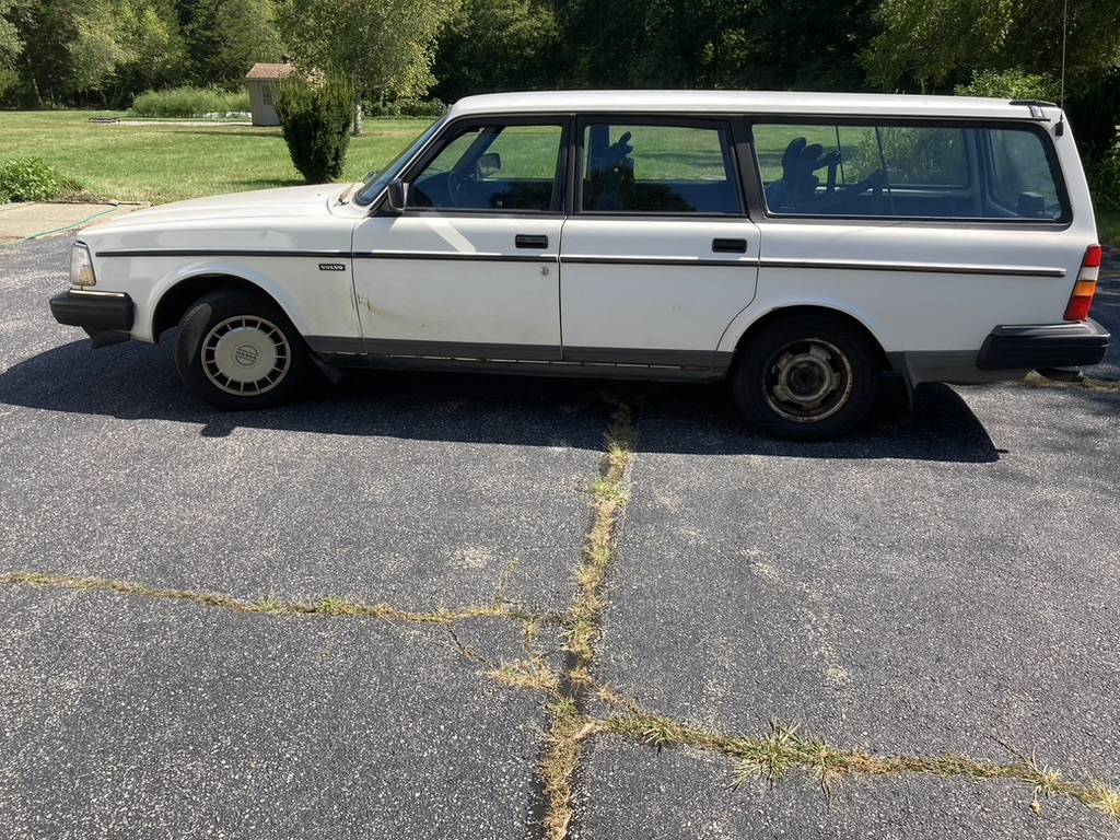 Volvo-240-wagon-1992
