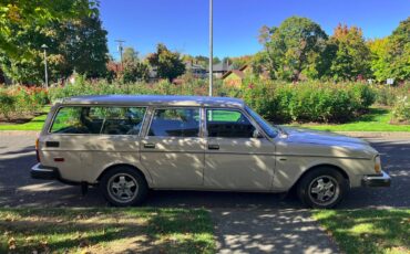 Volvo-245-1979-brown-1