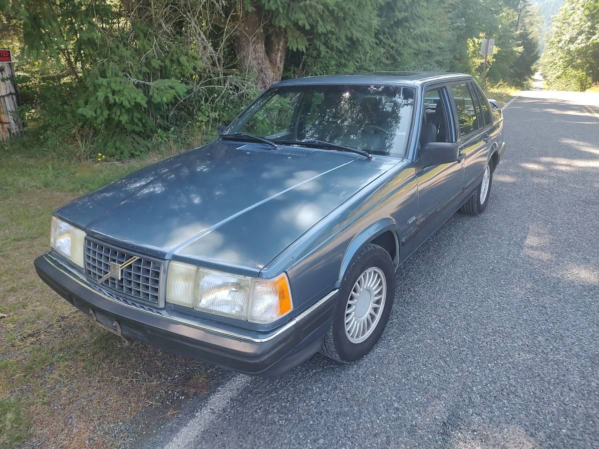 Volvo-940-series-1992-blue-4