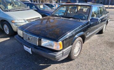 Volvo-940-series-1994-black-1