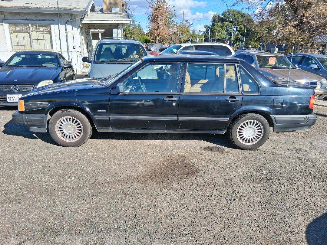 Volvo-940-series-1994-black-10