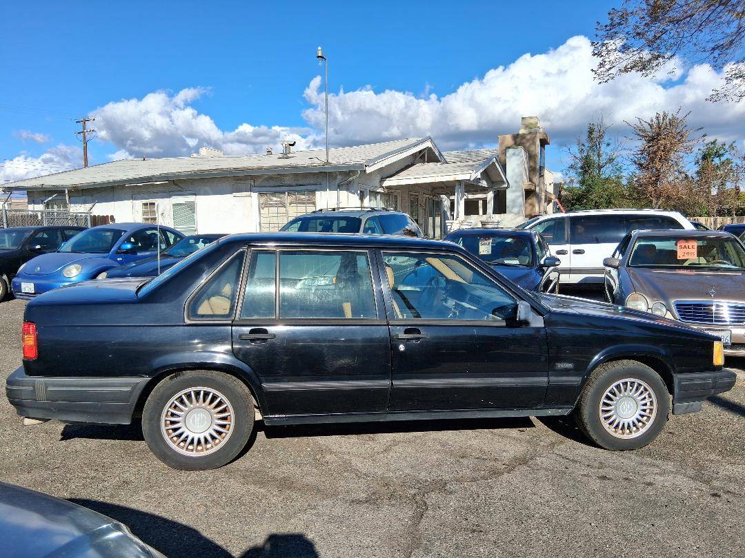 Volvo-940-series-1994-black-5