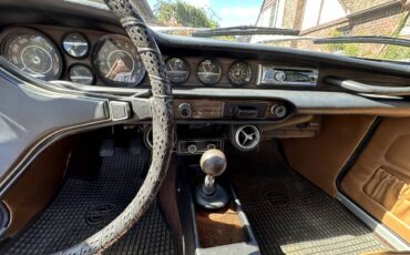Volvo-p1800es-1972-green-10