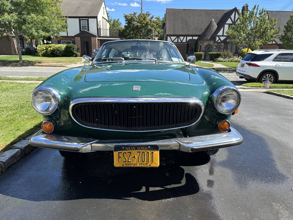 Volvo-p1800es-1972-green