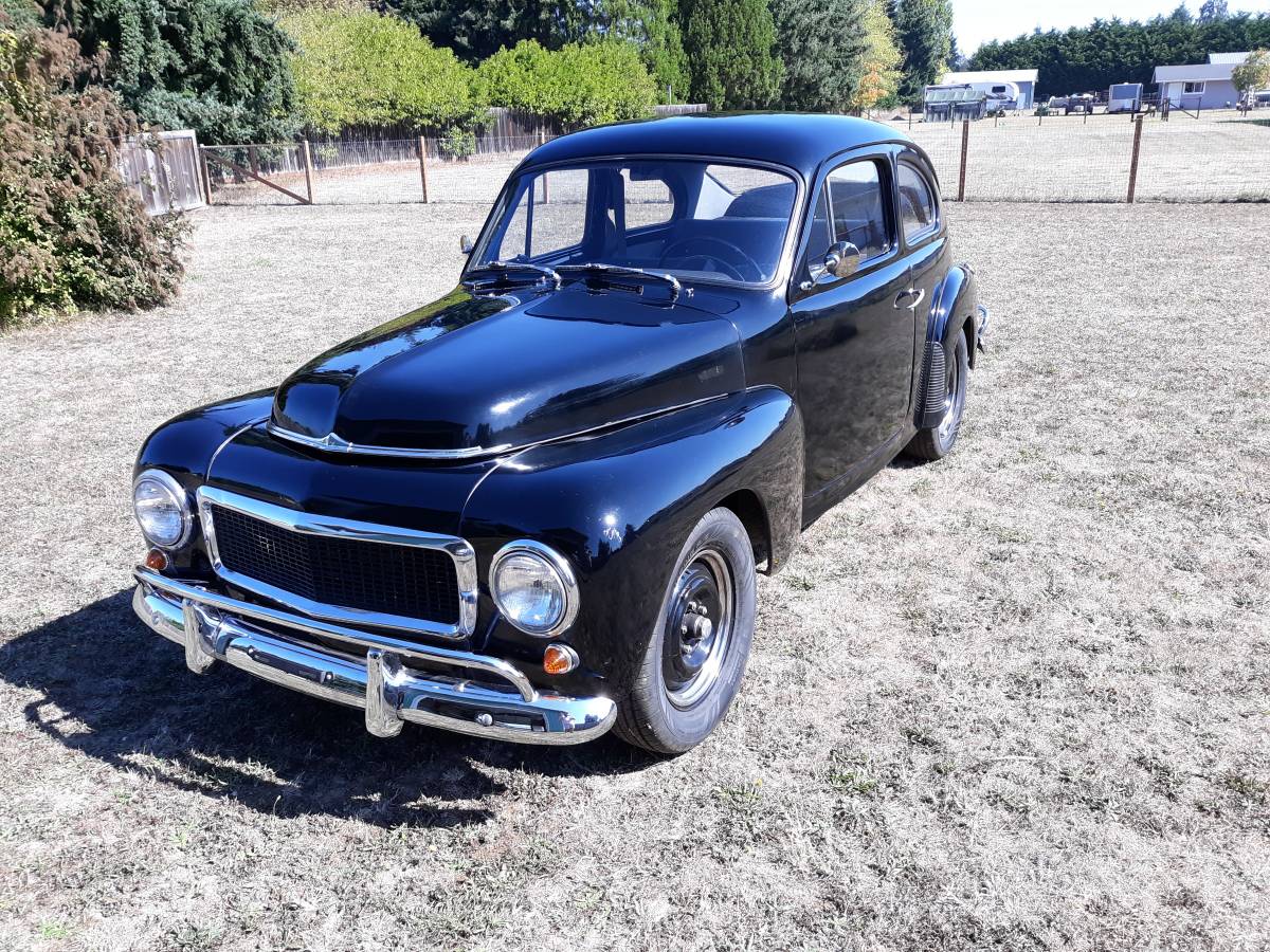 Volvo-pv-544-1961-black-2