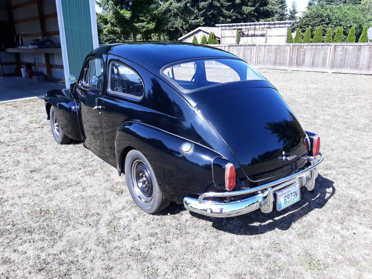 Volvo-pv-544-1961-black