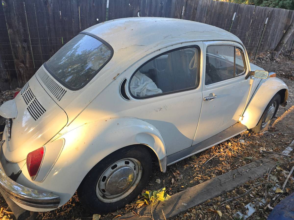 Vw-beetle-1972-white-7
