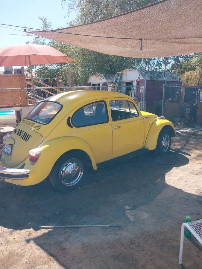 Vw-beetle-1974-yellow-1