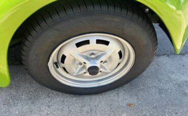 Vw-beetle-1976-green-3