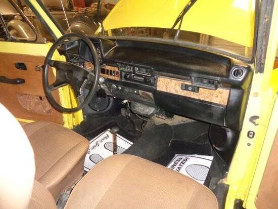 Vw-beetle-1979-yellow-8