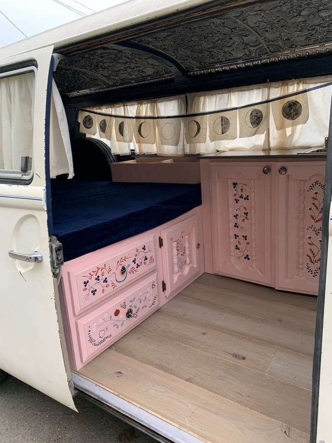 Vw-bus-1970-white-2