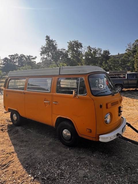 Vw-bus-1977-orange-17