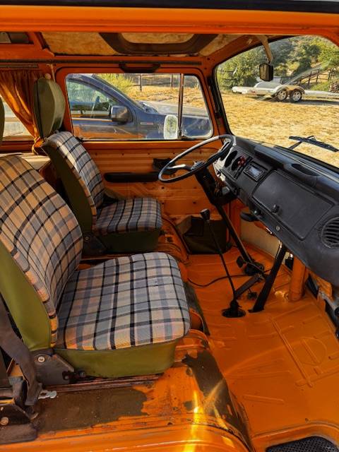 Vw-bus-1977-orange-2