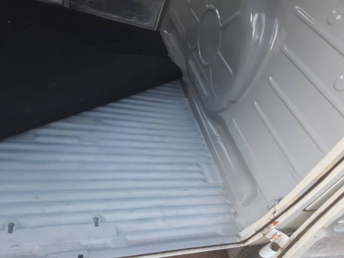 Vw-camper-1965-white-9