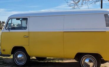Vw-panel-van-1972-yellow-1