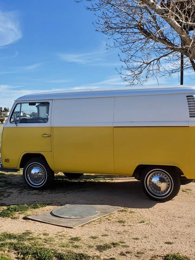 Vw-panel-van-1972-yellow-1