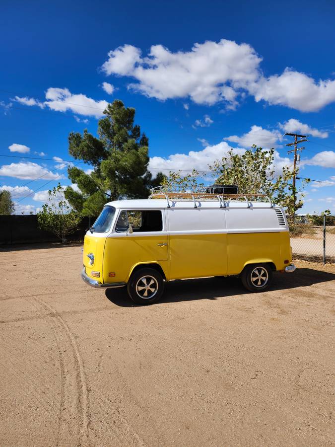 Vw-panel-van-1972-yellow-14
