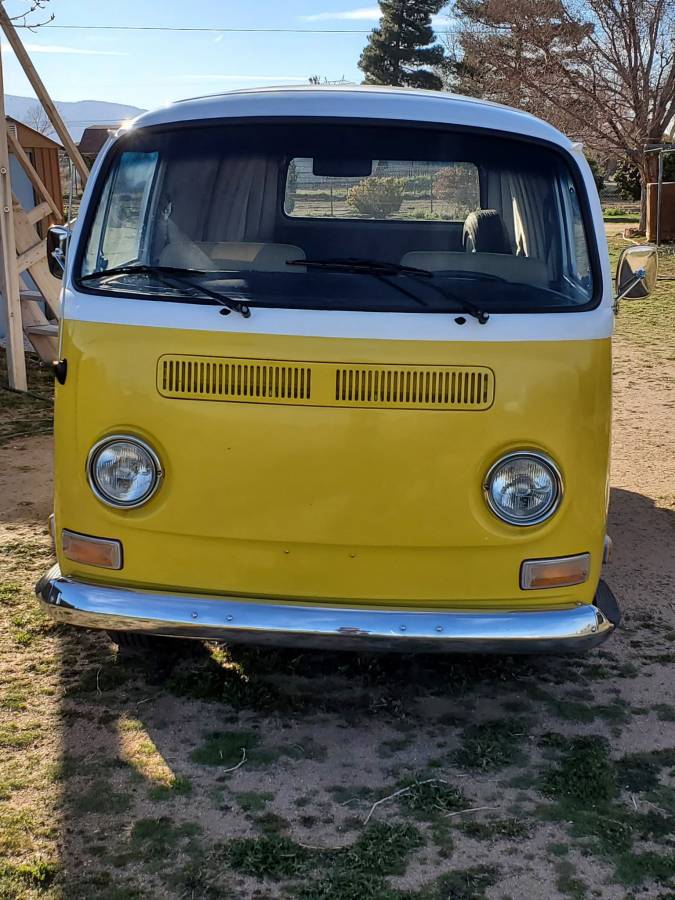 Vw-panel-van-1972-yellow-16