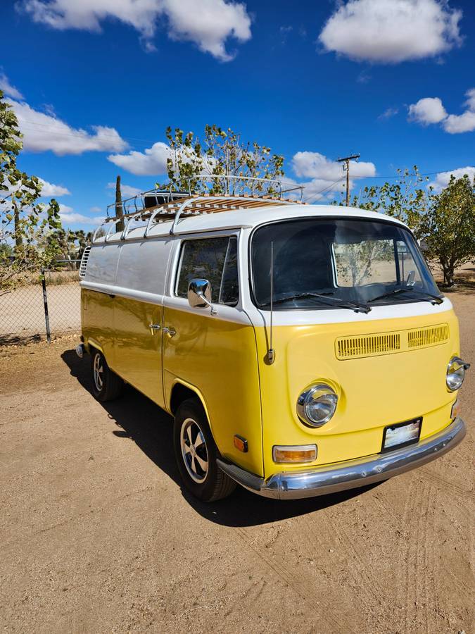 Vw-panel-van-1972-yellow-18