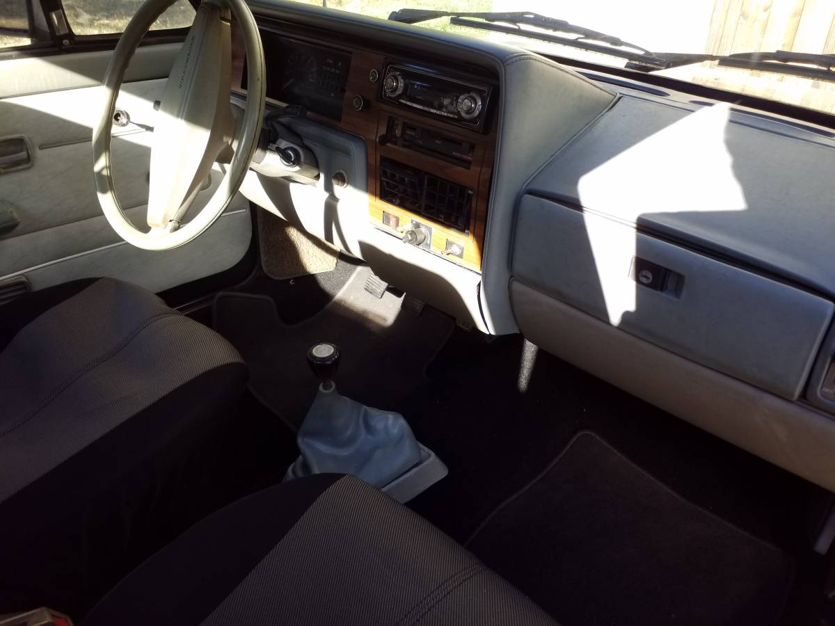 Vw-rabbit-diesel-1981-3
