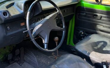 Vw-super-beetle-1974-green-4