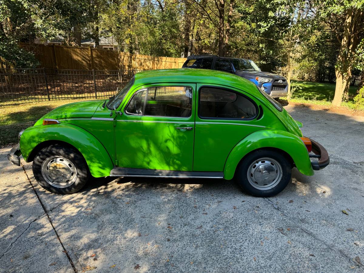 Vw-super-beetle-1974-green