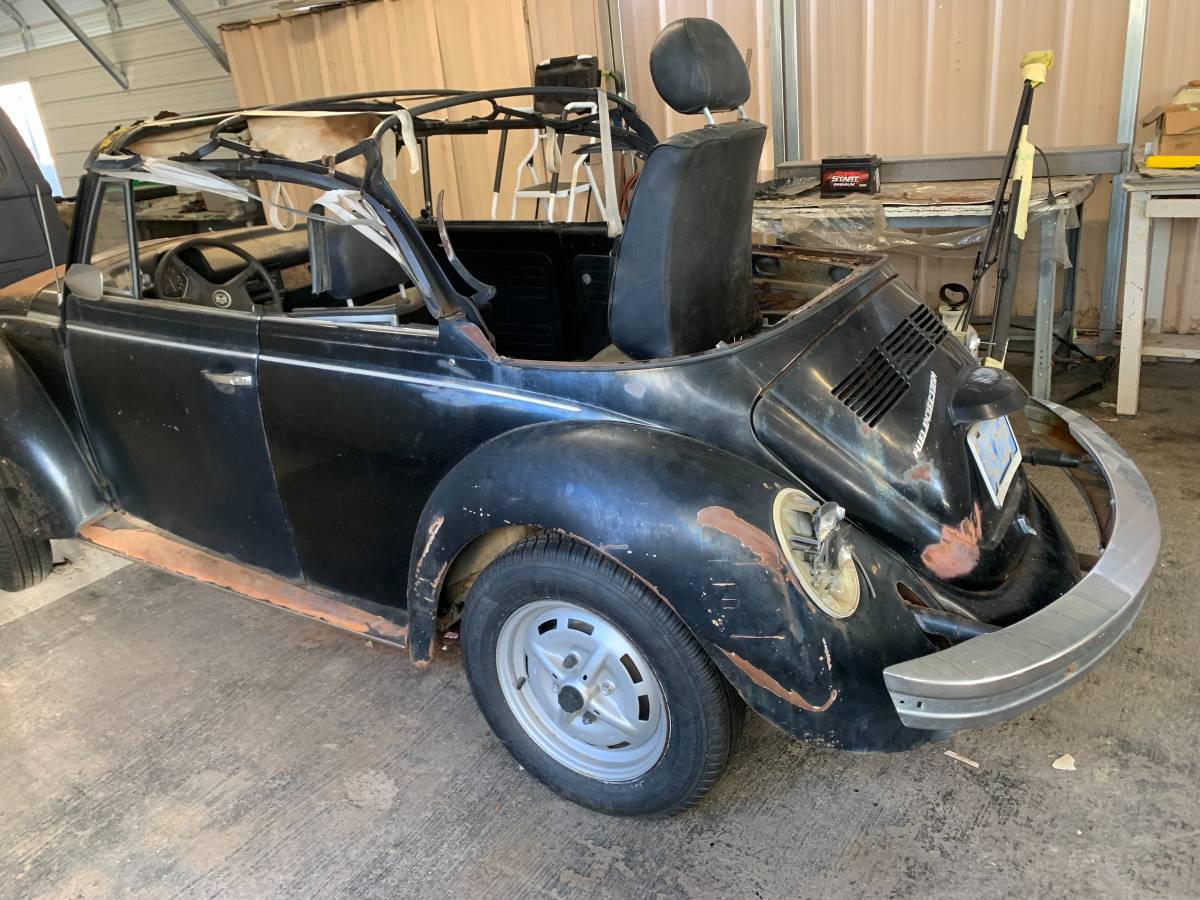 Vw-super-beetle-convertible-1979-black-3