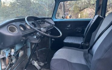 Vw-transporter-1970-blue-1