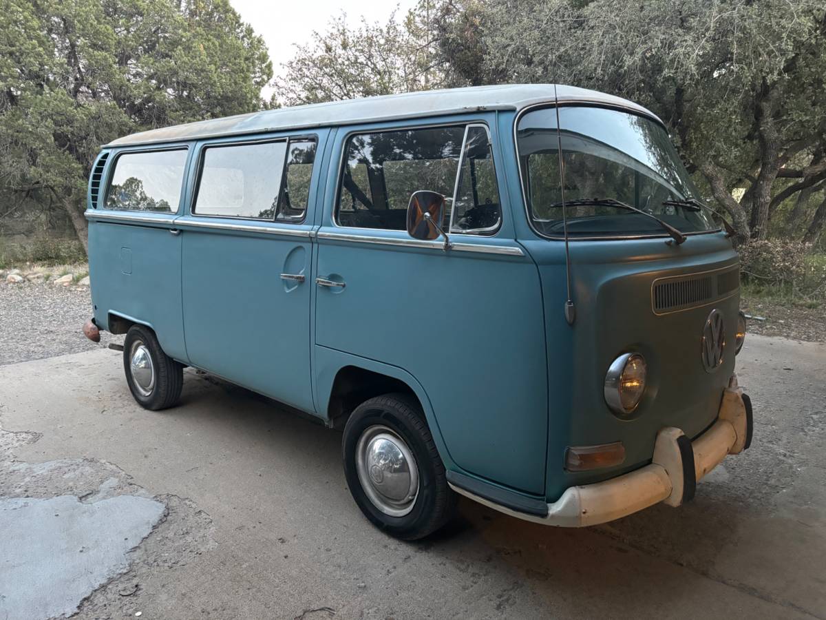 Vw-transporter-1970-blue-12