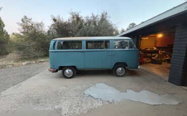 Vw-transporter-1970-blue-13