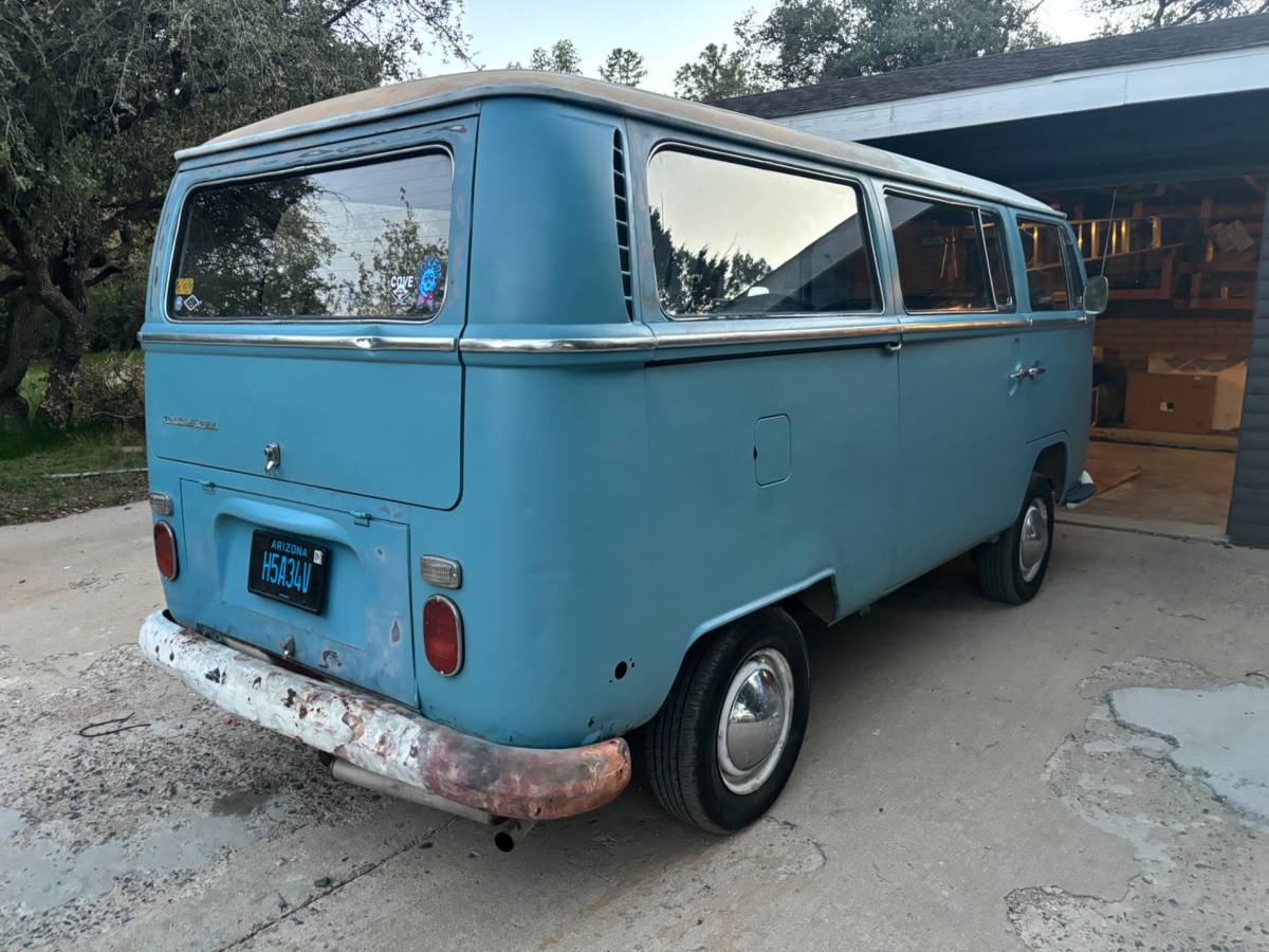 Vw-transporter-1970-blue-14