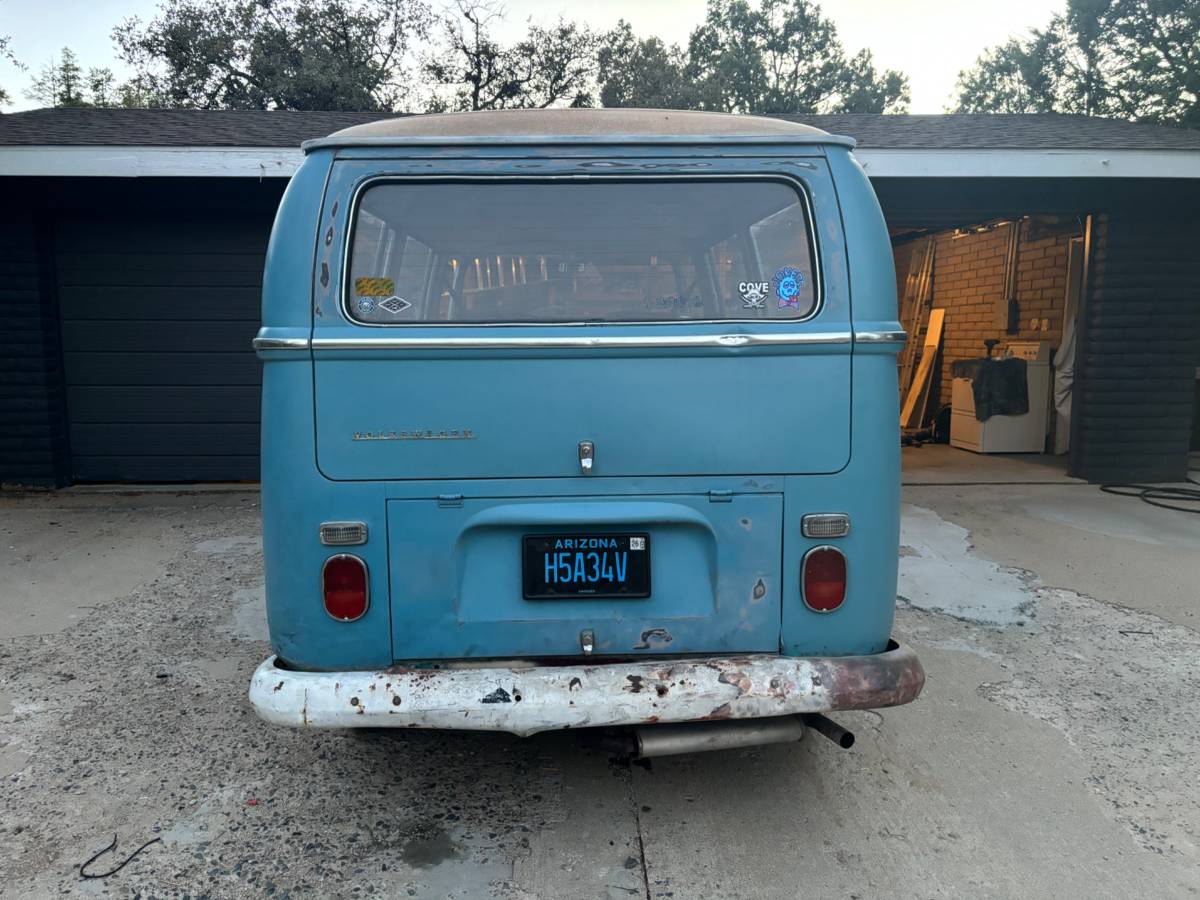 Vw-transporter-1970-blue-15
