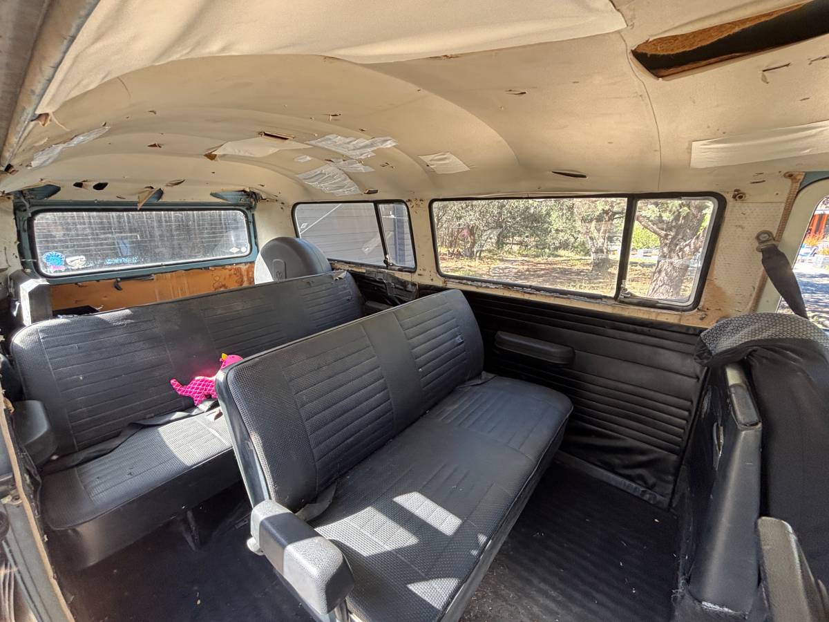 Vw-transporter-1970-blue-3
