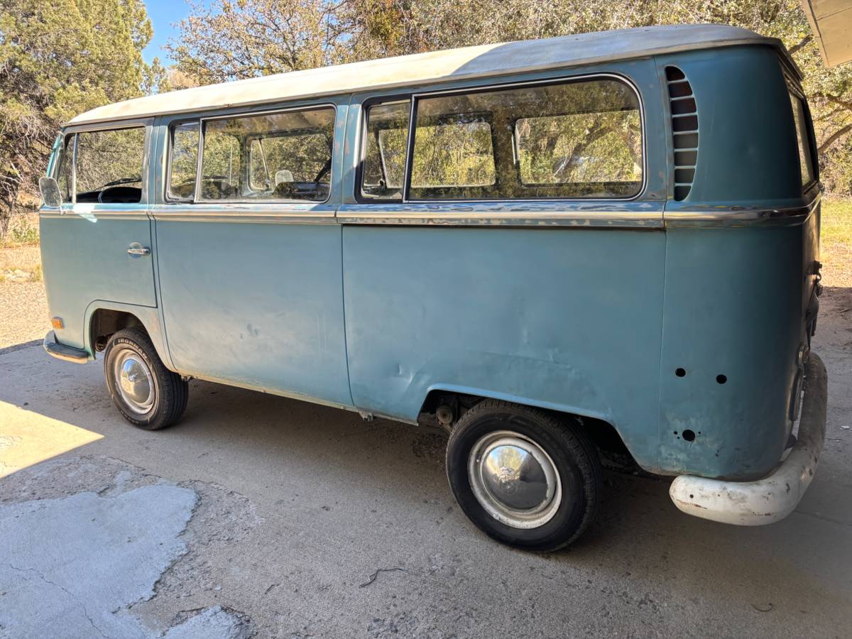 Vw-transporter-1970-blue-7