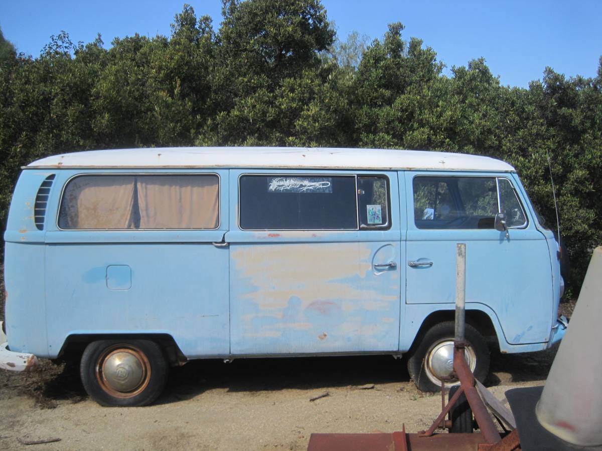 Vw-type-2-1969-blue-8
