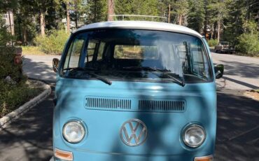 Vw-type-2-transporter-1970-blue-21