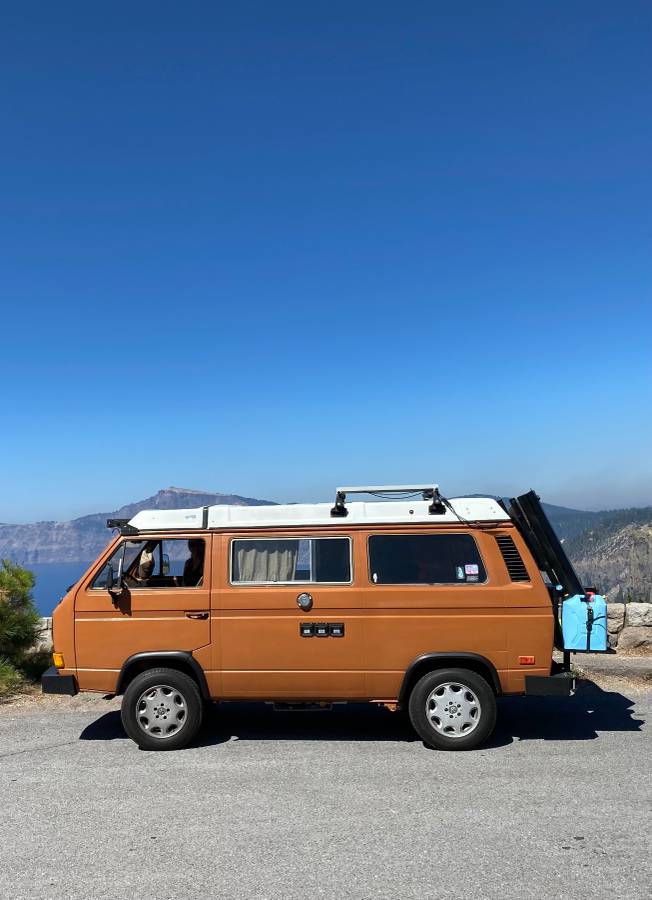 Vw-vanagon-1982-orange-2