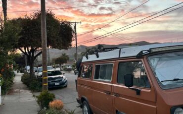 Vw-vanagon-1982-orange-4