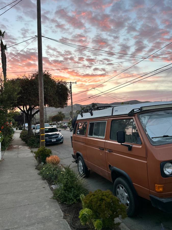 Vw-vanagon-1982-orange-4
