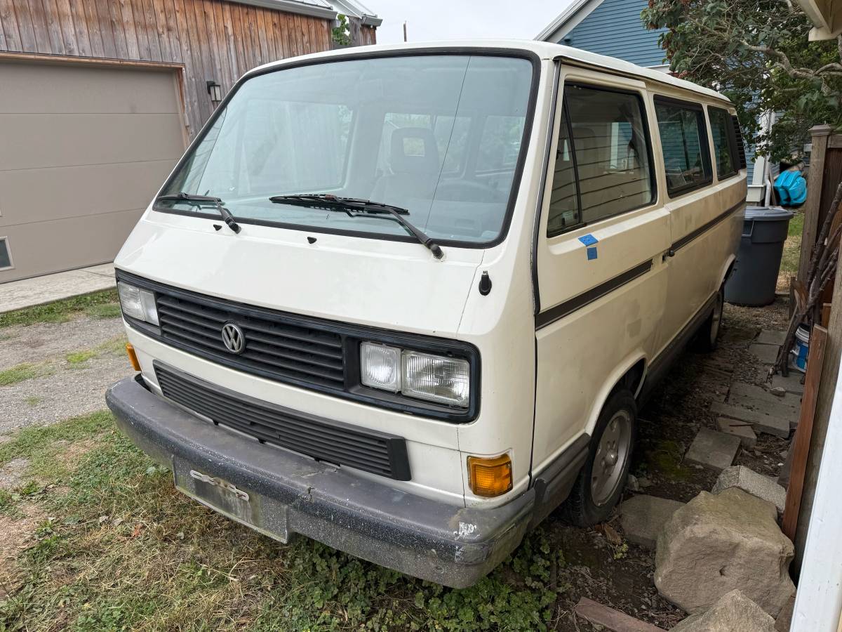 Vw-vanagon-1989-white-1