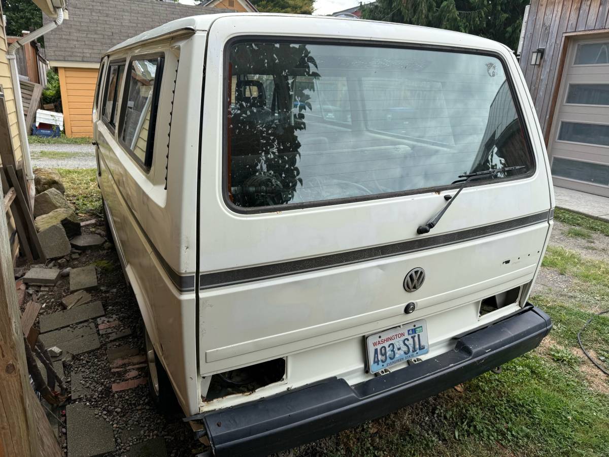 Vw-vanagon-1989-white-3