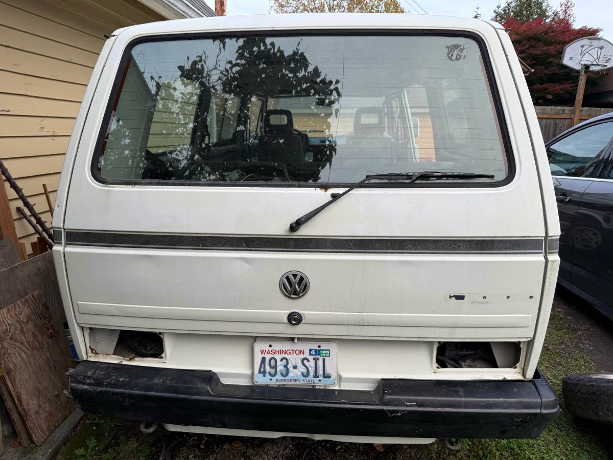 Vw-vanagon-1989-white-4
