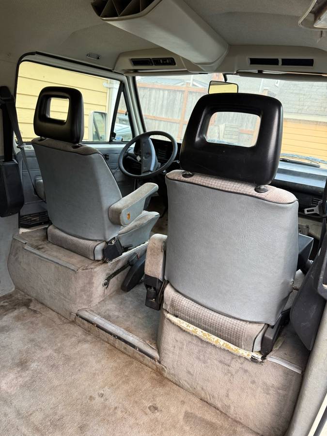 Vw-vanagon-1989-white-6
