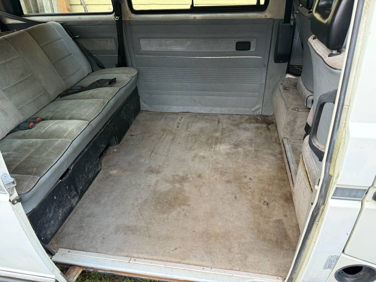 Vw-vanagon-1989-white-8